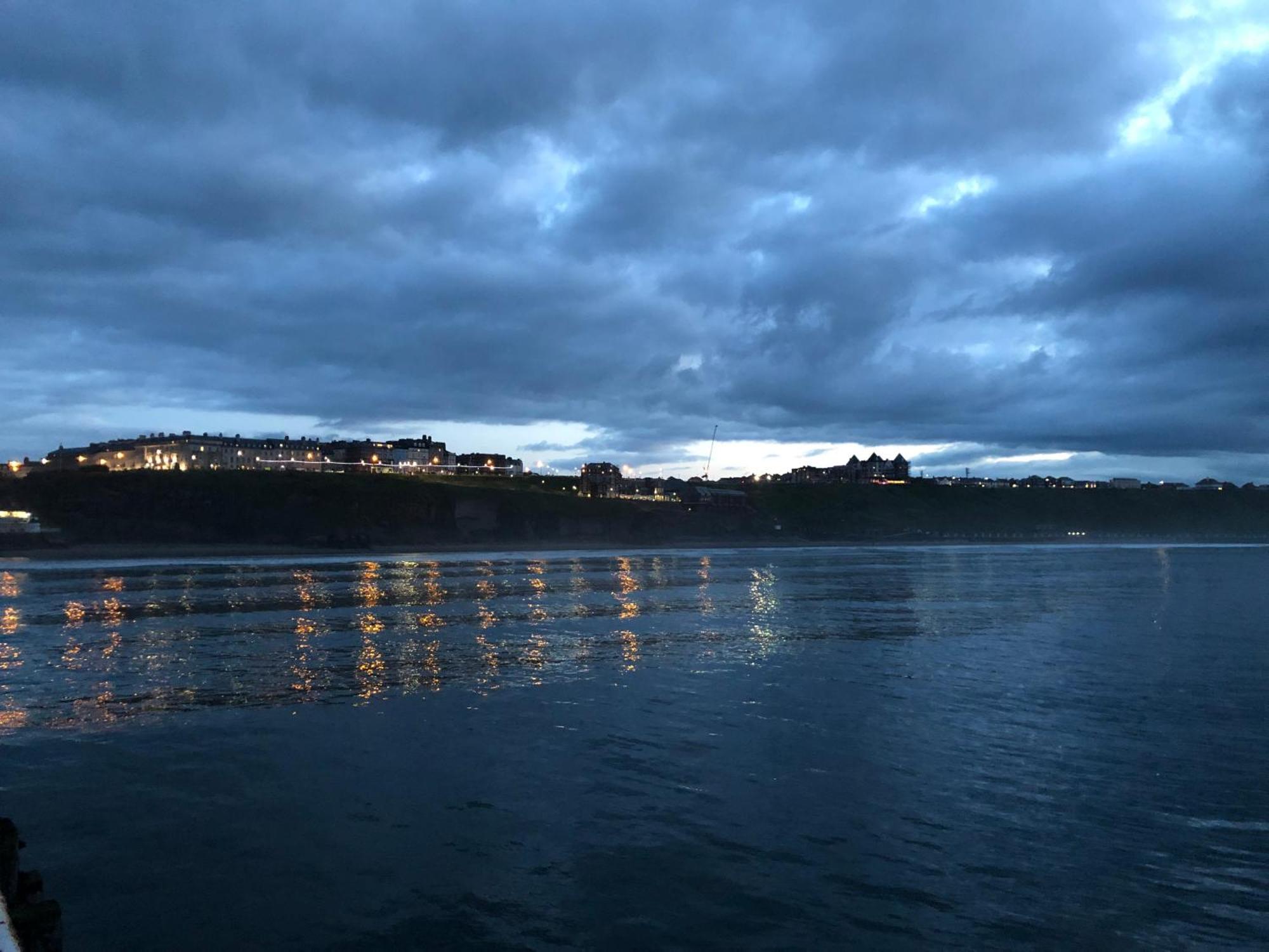 Retro Retreat, Sea View, Free Parking & Ev Plug-In Villa Whitby Bagian luar foto