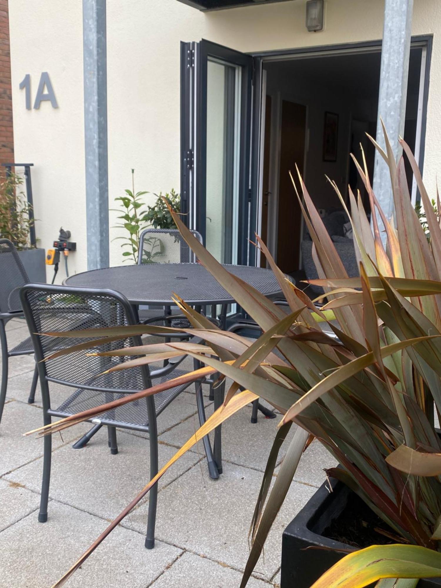 Retro Retreat, Sea View, Free Parking & Ev Plug-In Villa Whitby Bagian luar foto