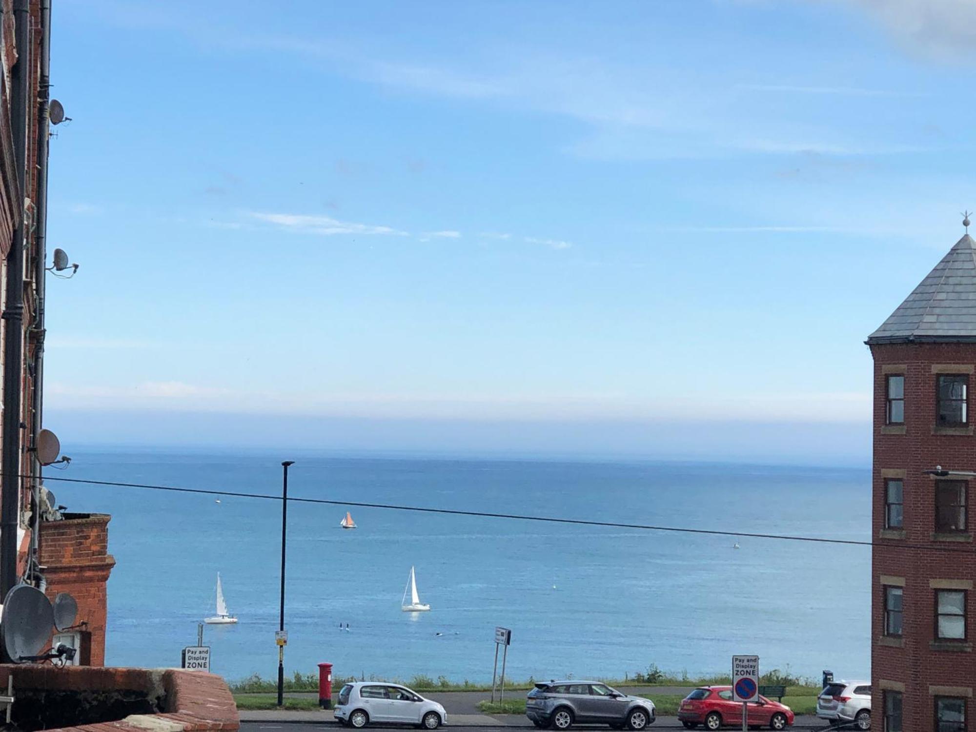 Retro Retreat, Sea View, Free Parking & Ev Plug-In Villa Whitby Bagian luar foto